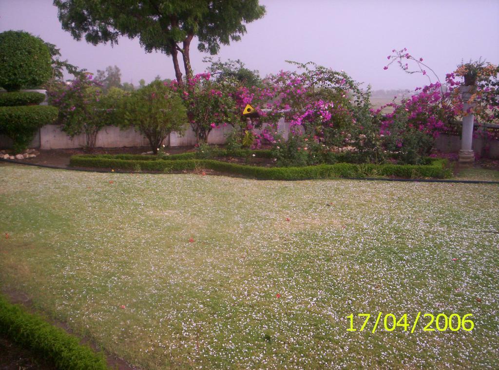 Jheelam Homestay Bhopal Buitenkant foto